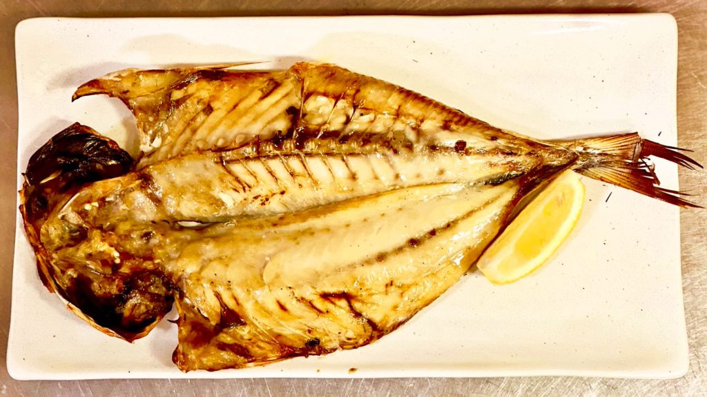 大あじのひもの定食